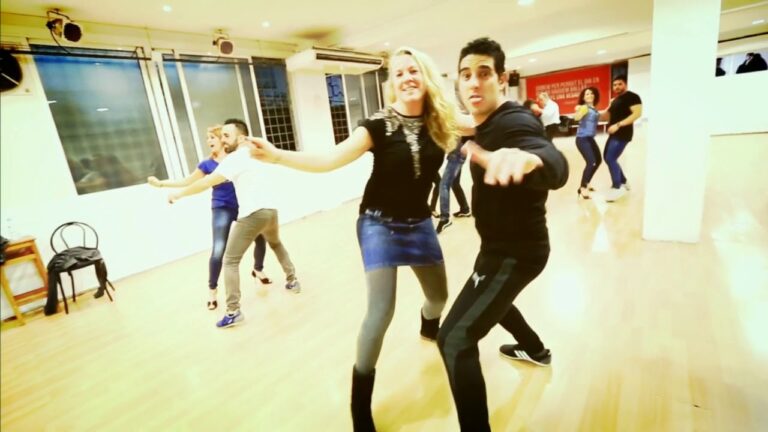 Mejores lugares para aprender a bailar salsa en Valleseco